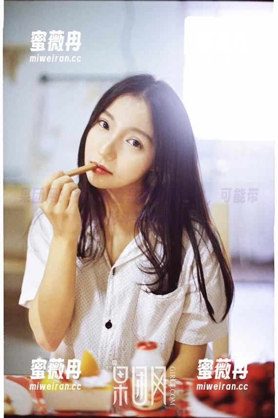 GIRLT果团网 果团网:看!网盘里的温柔少女,可能带着隐形斗篷在闪躲!