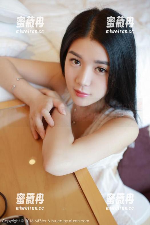 MFStar模范学院-蒋小静Jessica MFStar模范学院 - 蒋小静Jessica长腿全套?不,我觉得这是腿的艺术作品。