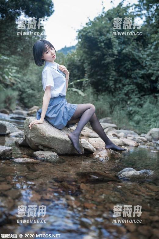 好吧，喵糖映画的绿民俗JK写真集，让我们找回那年的青涩！