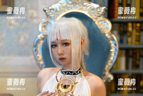 PAKI酱 PAKI酱变身护士,cos里全是叛逆的健康知识