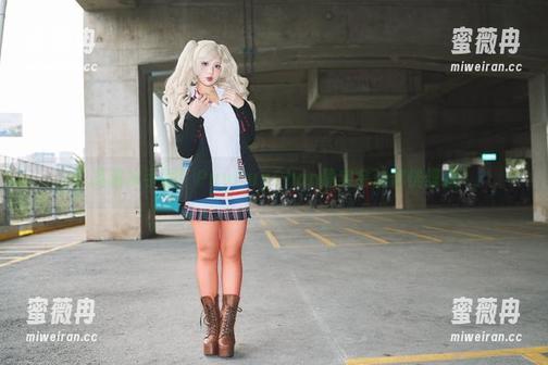 高清水手服！PuyPuyChan确实会让你恍惚哦