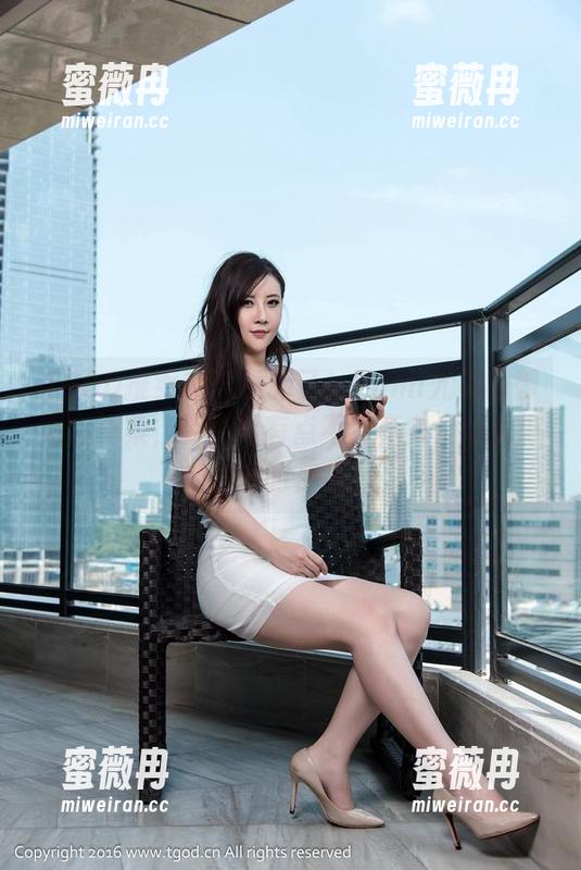 TGOD推女神 - 更新了！Yumi尤美的御姐写真集，姿正得有点不太真实，难道魔法真的存在？