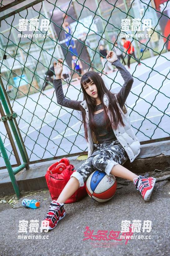 TouTiao头条女神 - 赵灵儿私房特辑：夏天的低调诱惑合集