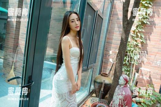 UGirls尤果网-金子熙 UGirls尤果网 - 金子熙的短裙:如何更新你的裙柜神话