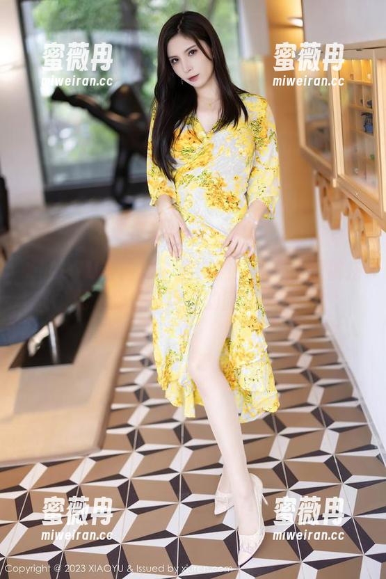XIAOYU语画界-沐若昕 XIAOYU语画界 - 最新照!沐若昕短裤搭配,随性与风格的微妙平衡。