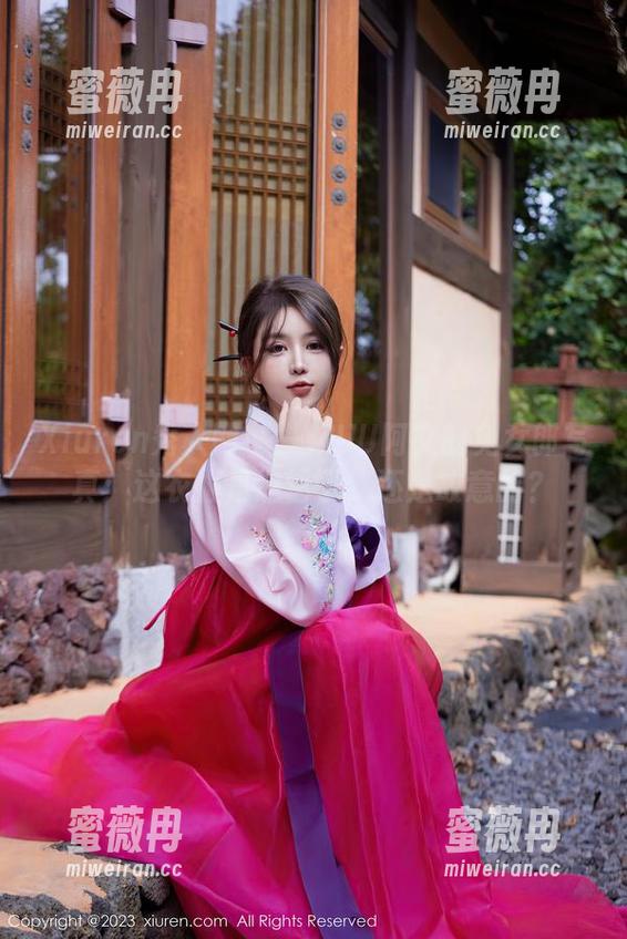 Xiuren秀人网-UU阿文 Xiuren秀人网 - 一窥UU阿文的兔女郎写真:这衣服是选错了,还是故意的?