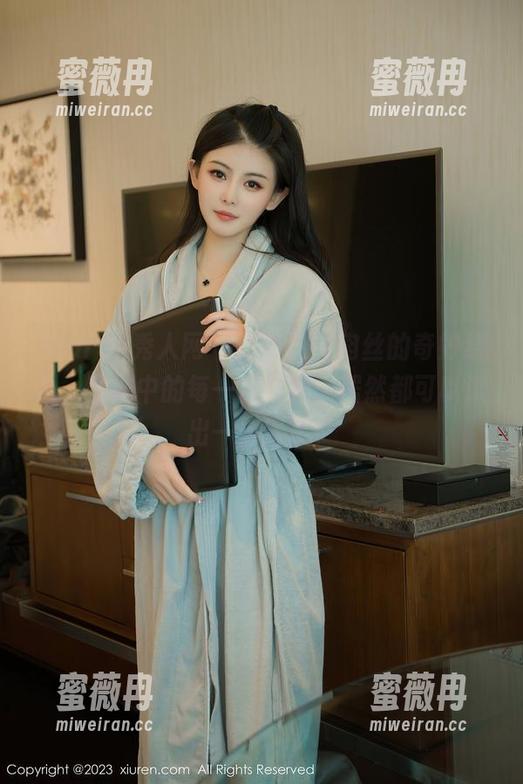Xiuren秀人网 - 任莹樱，肉丝的奇妙结合，图册中的每一张原图，居然都可以读出一些寓意？