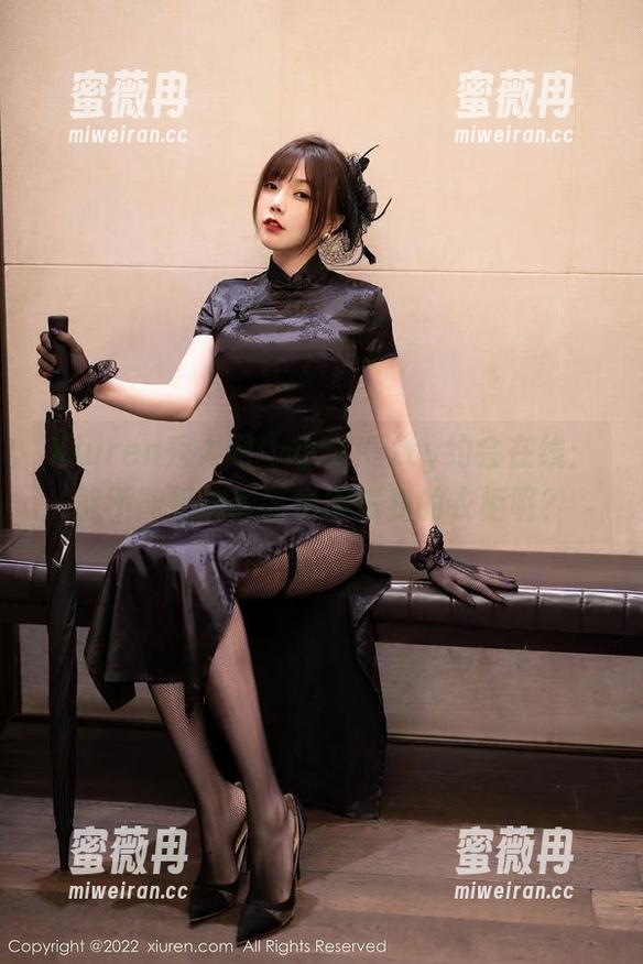 Xiuren秀人网 - 小夕Kitty约会在线：能不能把这套装也搬进我的衣柜呢？