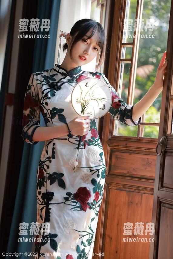 Xiuren秀人网-小蛮妖_honey Xiuren秀人网 - 少女全套?小蛮妖_honey的衣服都快比我衣柜的还多了。