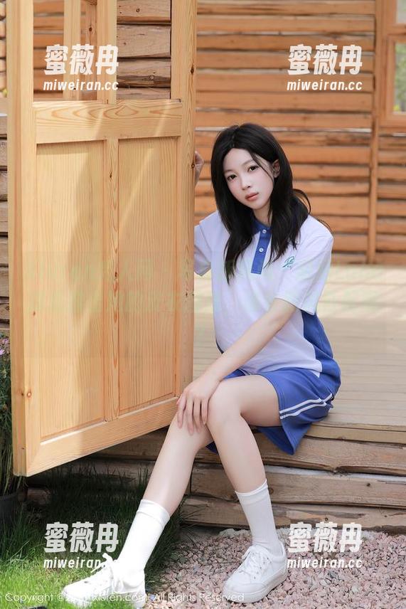 Xiuren秀人网-涵涵Luna Xiuren秀人网 - 写真新风尚:涵涵Luna郑重推出她的皮衣图库,谁会跟风匹配呢?