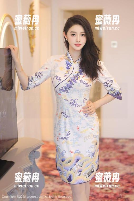 Xiuren秀人网-绮里嘉Carina Xiuren秀人网 - 有人问绮里嘉Carina为什么爱穿皮衣,她的回答是:为我这张脸打广告!