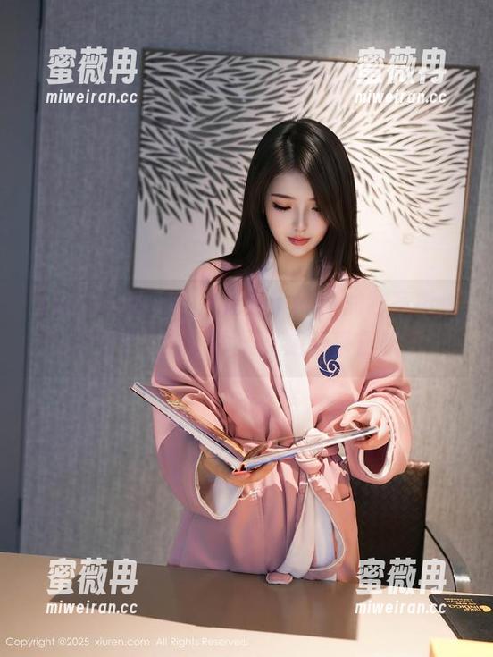 Xiuren秀人网 - 芝芝booty的独家图库—妹妹探秘，今天又是分享日哦！