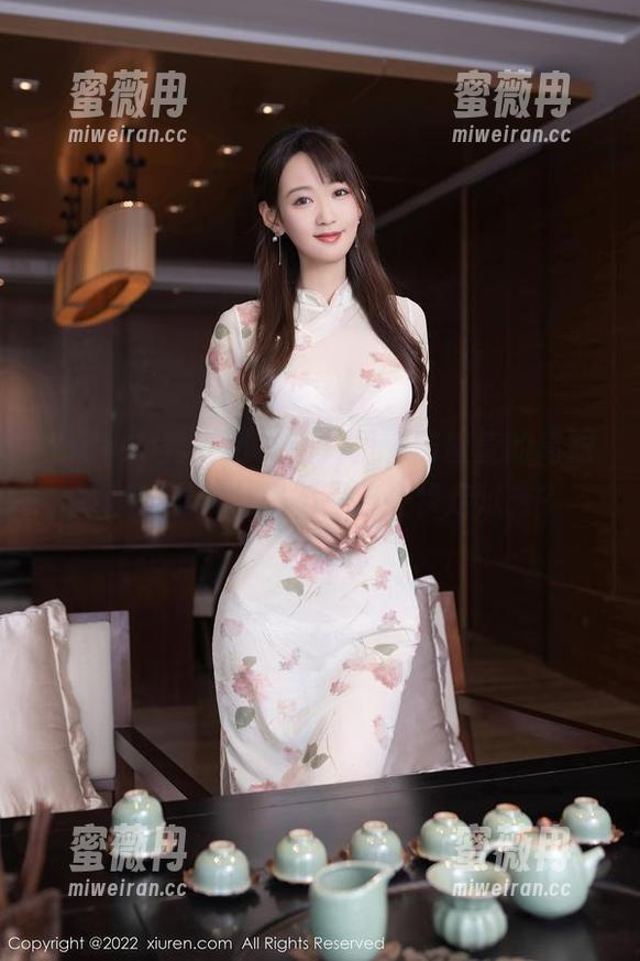 Xiuren秀人网-陆萱萱 Xiuren秀人网 - 图片里,陆萱萱的高跟鞋挑衅着我,是不是该齐步走过去?