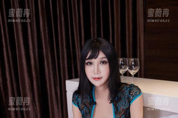 YouWu尤物馆-陆萱萱Cecilia YouWu尤物馆 - 万圣节图集:陆萱萱Cecilia的“鬼”魅造型,没想到真有人穿成了南瓜!
