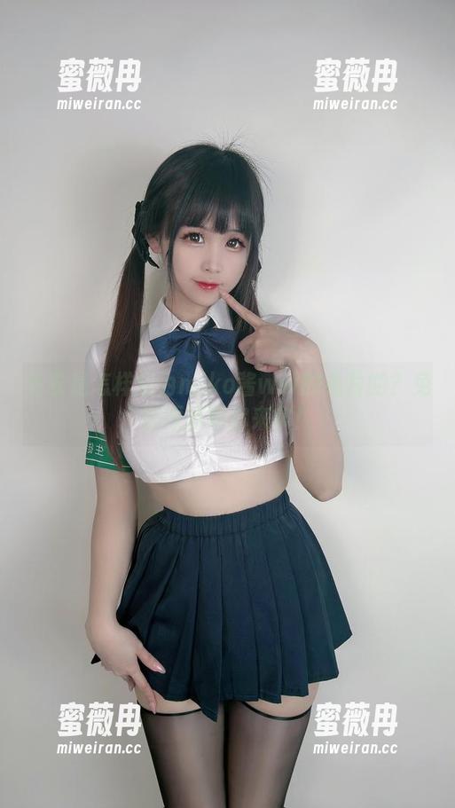 miko酱ww 毛衣是怎样成为miko酱ww的名片的?免费原图等你来拿!