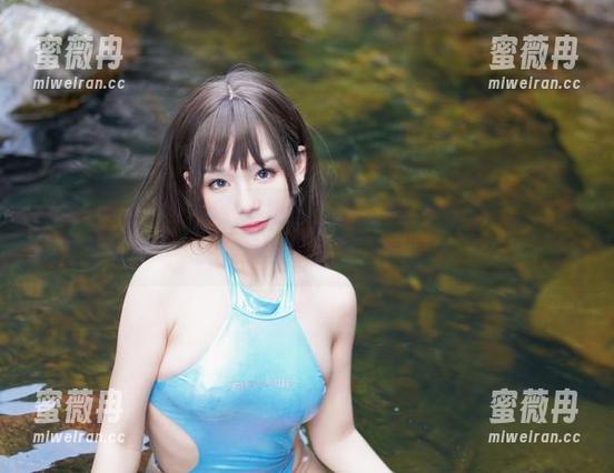 七七娜娜子 旗袍+布莱默顿=七七娜娜子在这张写真里盛满了‘莫名其妙的优雅’