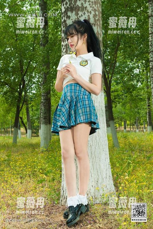 丽柜-语寒 丽柜 - 写真时刻:语寒与网袜的强强联手