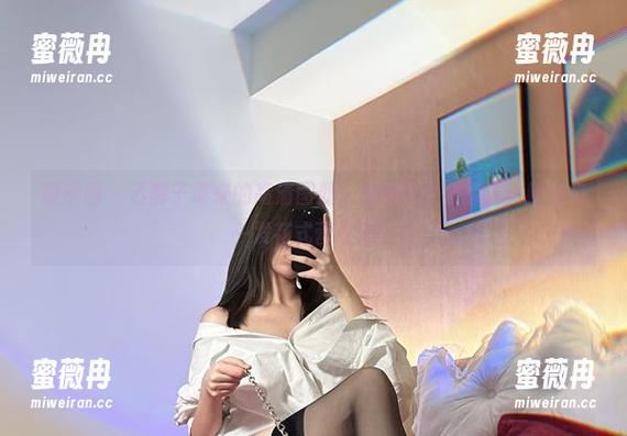 微密圈 - 乙醇子带来的高清图册，女佣也太会撩了，趁势来一发花式营业吧！