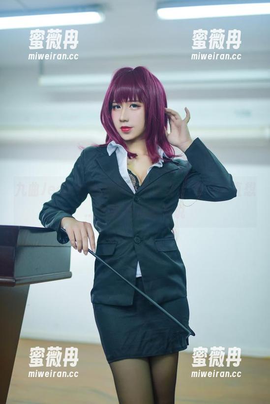 九曲Jean小姐姐的粉发全套，看得我直想...然而又无话可说