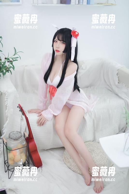 二佐Nisa：碧蓝航线神奇的塔尔图泳装资源图集，冲浪的时候别按错快门哦！