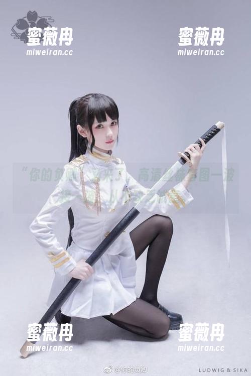 你的负卿 “你的负卿”又来了,高清丝袜套图一波接一波,从不缺乏诚意。