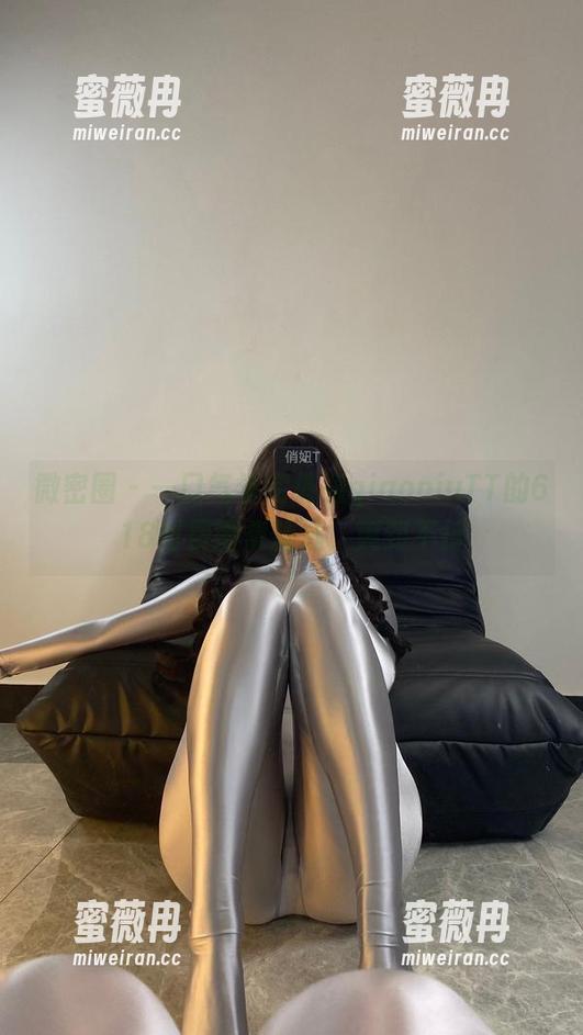 微密圈 - 一口气看完俏妞qiaoniuTT的618付费图集精选，爽到不行