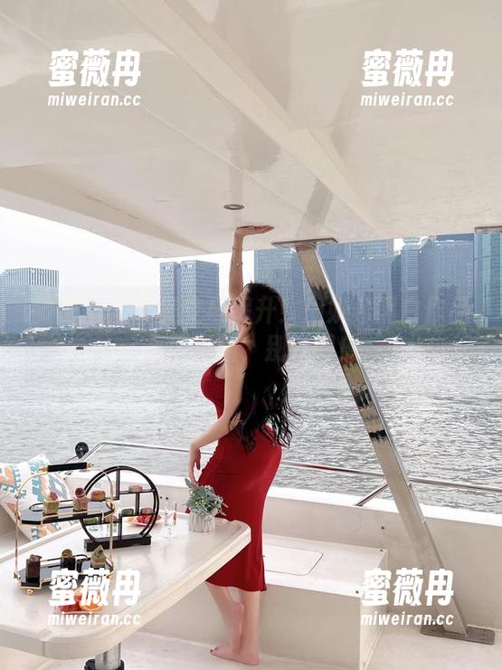 微密圈 - 审美立马提升！周妍希黑白作品集再更新，别眨眼！