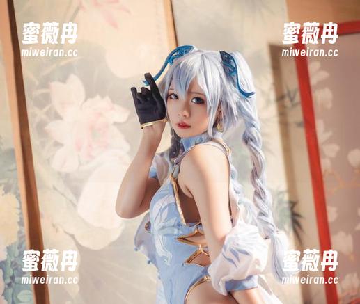 机车服下的墨玉M，更新了一波唯美Cos，让我开始想象赛车之旅了...