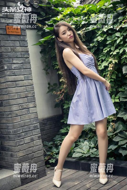 头条女神 - 筱溪白丝合集，可能连裤子都会害羞了…