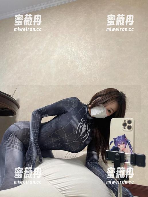 微密圈 - 可爱的奶宝妹纸让网盘也追求渔网蕾丝的浪漫！