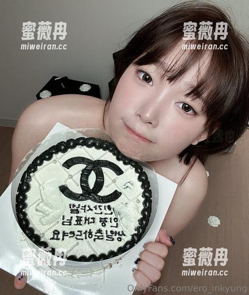 姜仁卿(강인경)的瑜伽写真：这是要让我也去上瑜伽课吗？