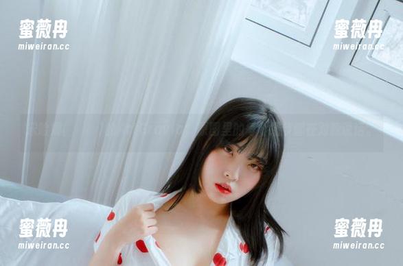 宋哈娜(송하나)的ArtGravia，原图里的每个细节都在对我说话。