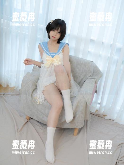 少女秩序-乐栀 少女秩序 - 分享乐栀的纯白写真,色调像棉花糖,忍不住想试试自己也能变白吗?