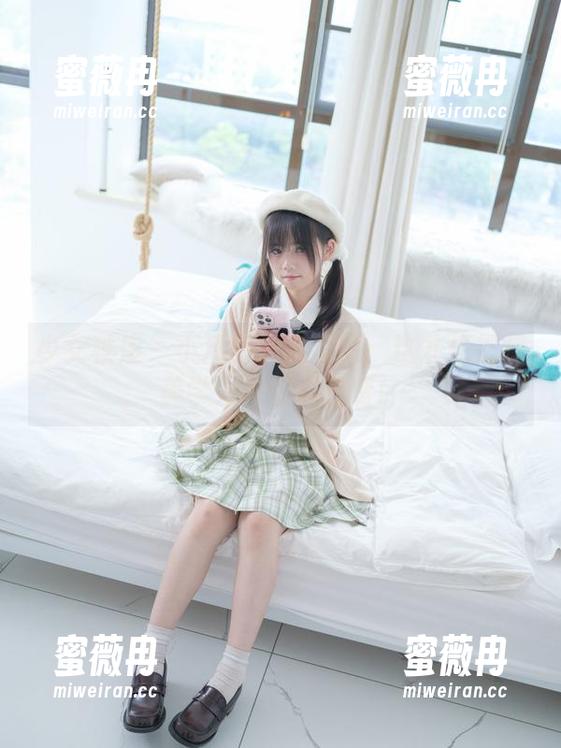 少女秩序 - 小满的长腿套图：这才是把腿美学发挥到极致啊！