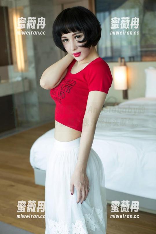尤果网-飞Angelababy 尤果网 - 图包精选!飞Angelababy的蕾丝到底有多能撩?我只能摇头叹气。