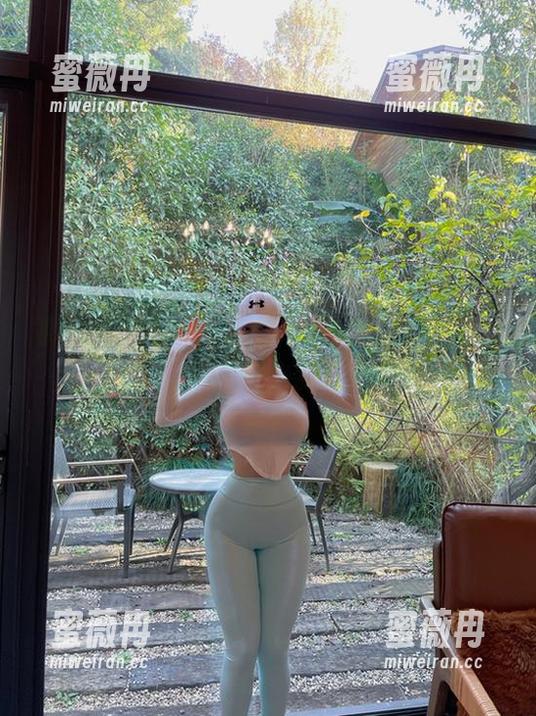 左公子666 微密圈 - 右手在自拍,左公子666原图却在放飞自我!