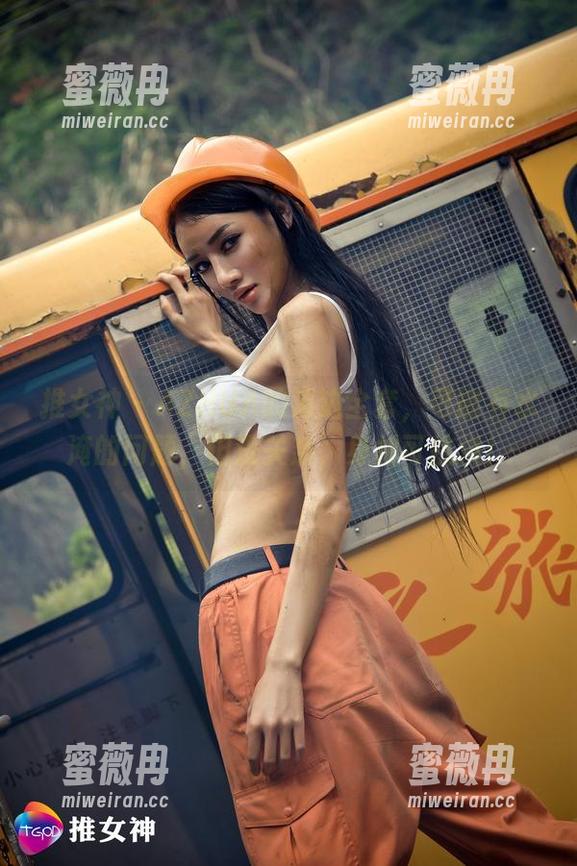 推女神-AZHUA 推女神 - AZHUA的海边全套,可能有水淹的问题,但没关系,身材可抗洪!