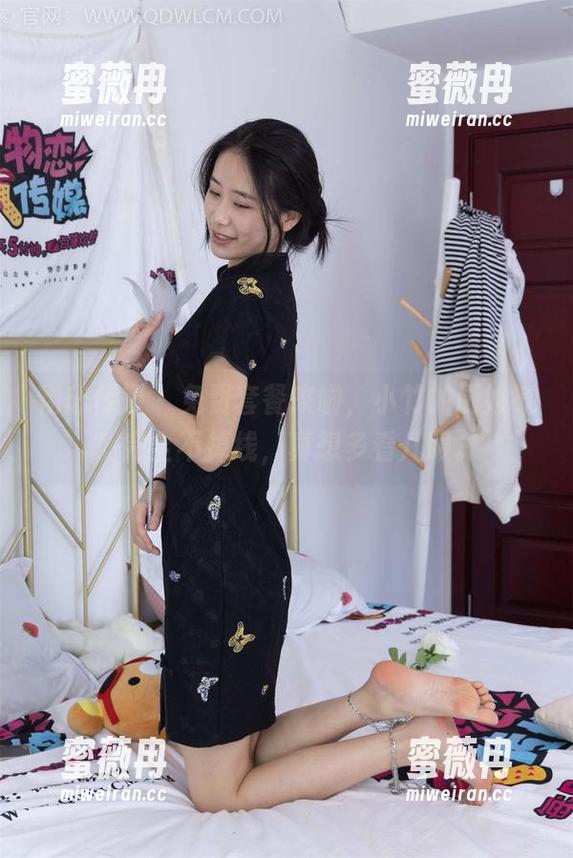 物恋传媒-小竹 物恋传媒 - 免费套餐来啦,小竹的厨娘气质完全不掉线,真想多看几眼。