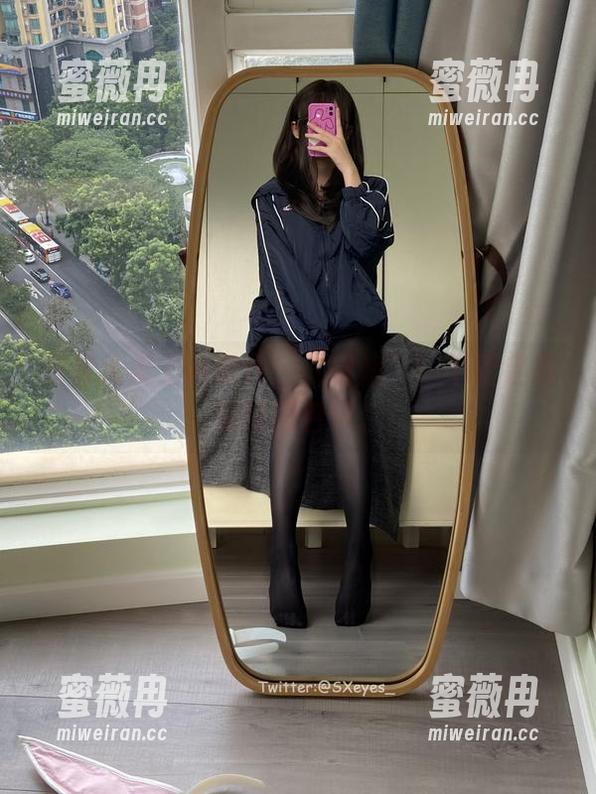 眼酱大魔王w新作：“姐姐”！不看会后悔的图包哦。