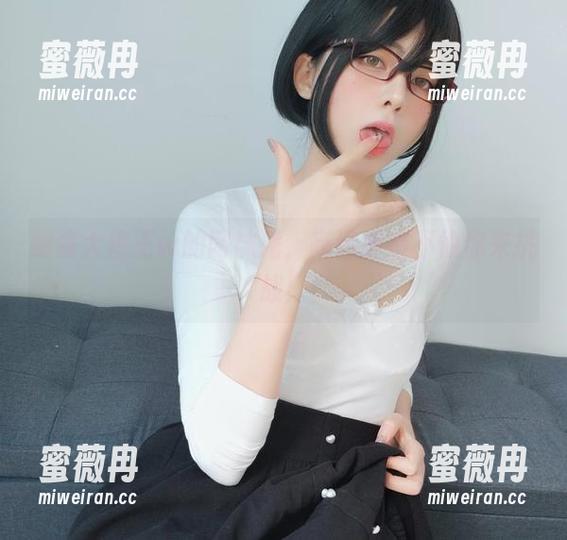 眼酱大魔王w 眼酱大魔王w的网袜秀,高清图集不怕你来挑战!