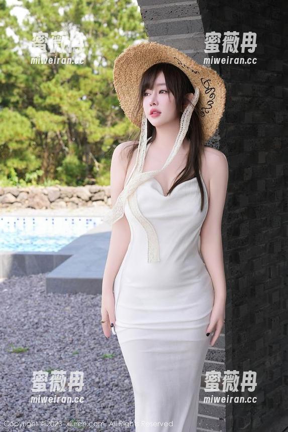 秀人网 - 图包里藏着娜娜子呀的夏天，小秘密慢慢揭开。