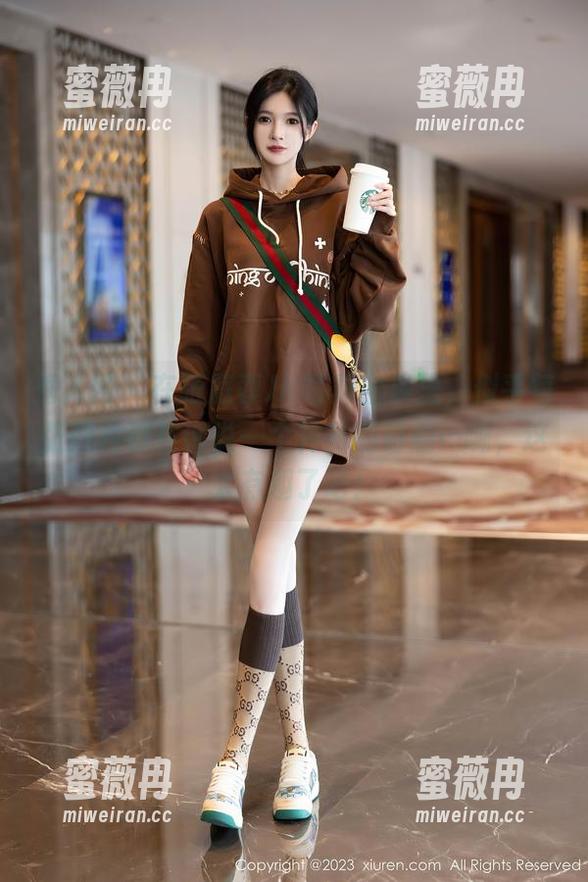 秀人网 - 在张庭蓉JK写真全集里，似乎每张照片都在诉说一个神秘的诗篇…嘶，这太有趣了吧！