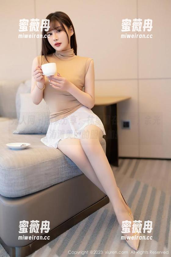 秀人网-林星阑 秀人网 - 图集分享:林星阑在海南,余光给海滩美丽的胆怯加持!