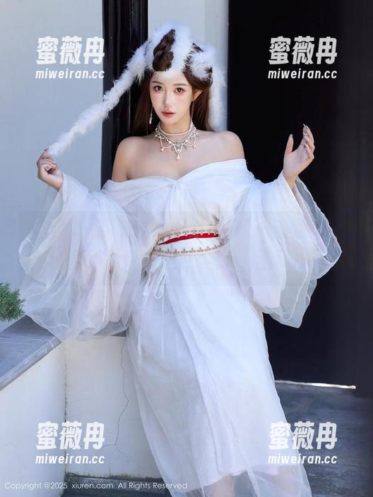 秀人网-猫咪巨臀妹妹 秀人网 - 猫咪巨臀妹妹又来了,这次是校服的美图风潮,图包等你开启新篇章!