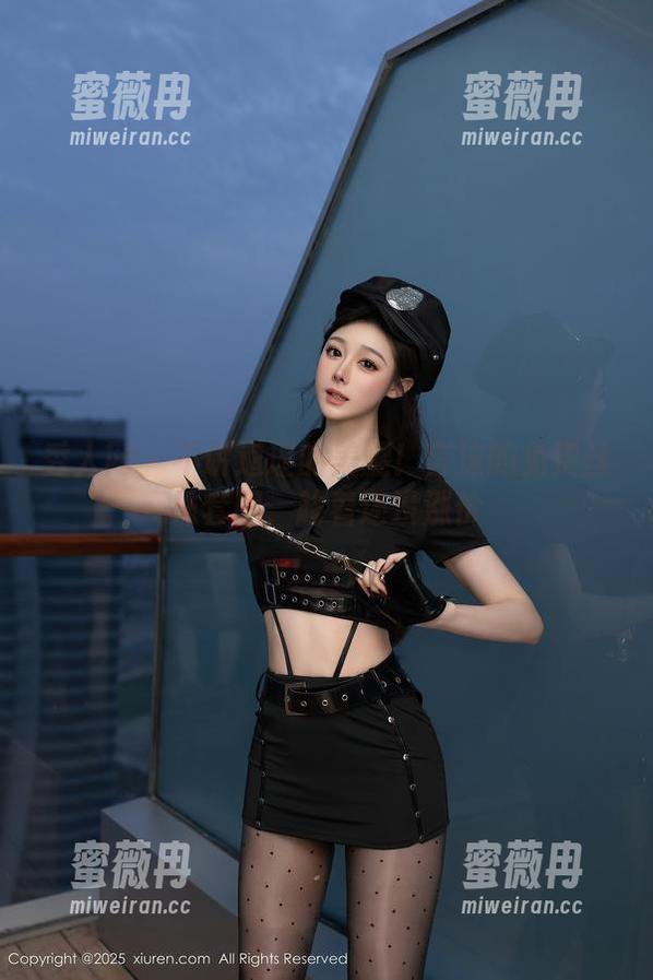 秀人网 - 不讲道理的美腿！言沫的免费丝袜套图，趁着还没涨价