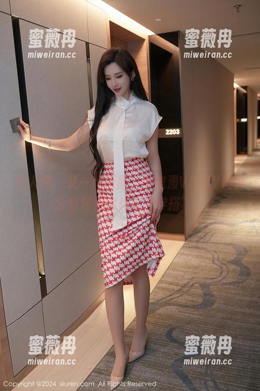 秀人网-陈雅漫VICKY 秀人网 - 又一组原图,陈雅漫VICKY的办公室居然这样来“穿搭”。