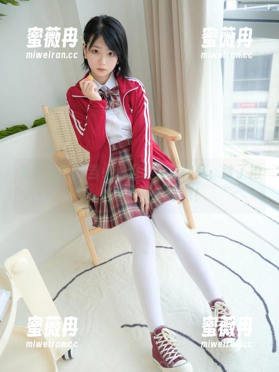 紧急企划-小恩 紧急企划 - 当小恩遇上少女作品,除了拍照,这组合还有毒啊!
