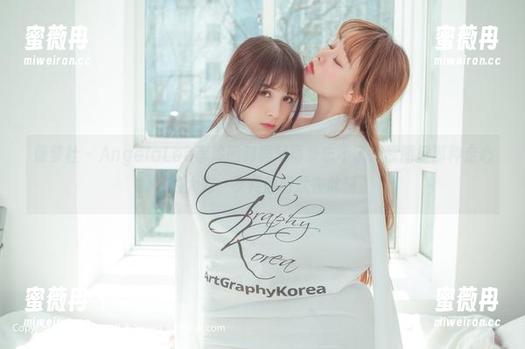 菠萝社-AngelaLee李玲 菠萝社 - AngelaLee李玲的制服写真集忘不了,原图里那种走心的大方,岁月静好就在此刻