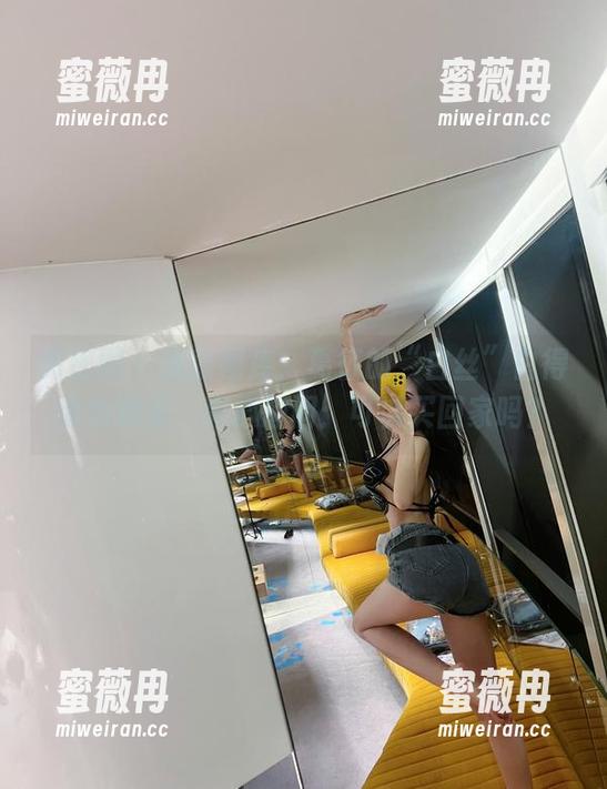 葛征 微密圈 - 最新图库:葛征的“白丝”白得清新脱俗,真心想问:可以买回家吗?