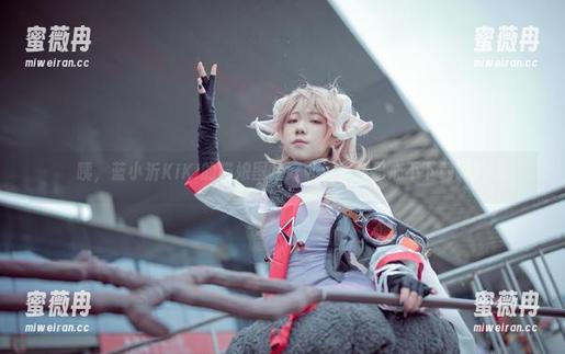 蓝小沂KiKi 咦,蓝小沂KiKi的猫娘图片好可爱!你忍心不下载吗?